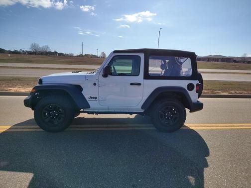 2024 Jeep Wrangler Sport