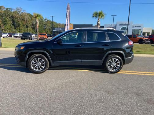 2020 Jeep Cherokee Latitude Plus