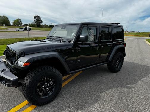 2025 Jeep Wrangler Sport