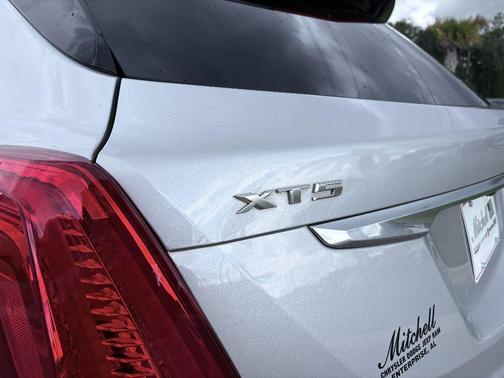 2019 Cadillac XT5 Premium Luxury