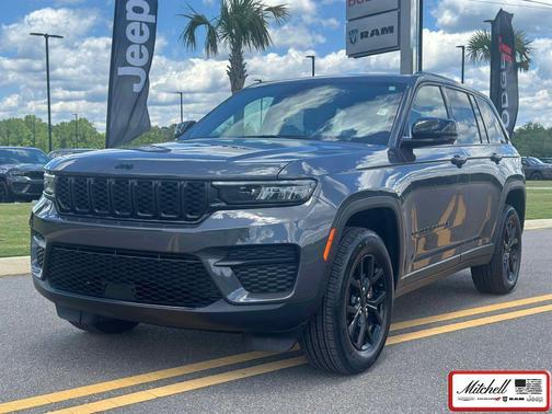 2024 Jeep Grand Cherokee Laredo