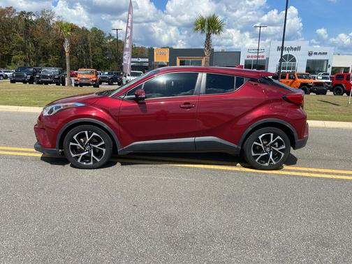 2018 Toyota C-HR XLE Premium