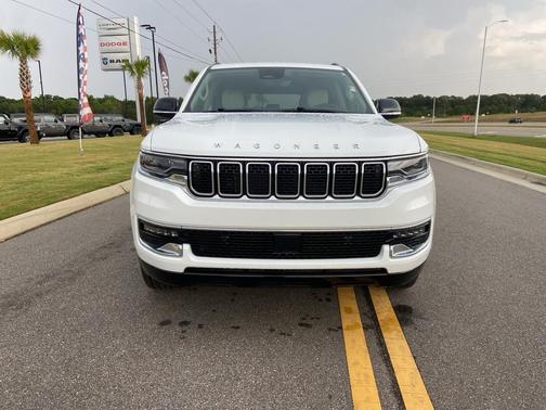 2024 Jeep Wagoneer Base
