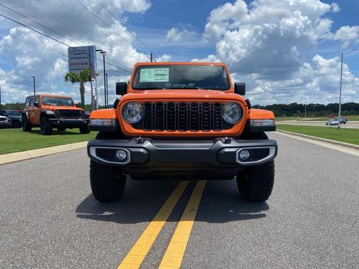2025 Jeep Gladiator Sport