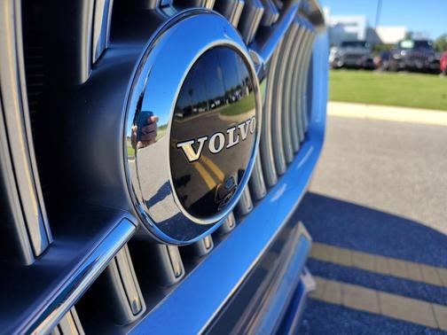 2020 Volvo XC90 T6 Inscription 7 Passenger