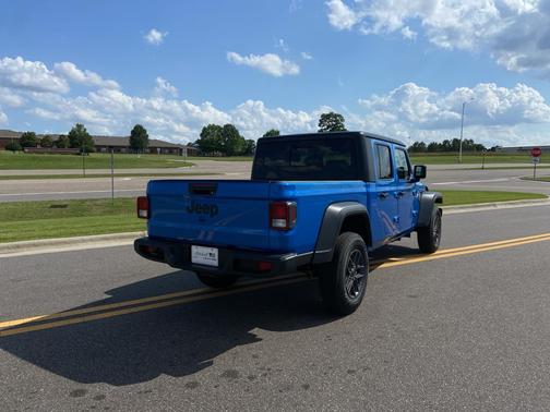 2025 Jeep Gladiator Sport
