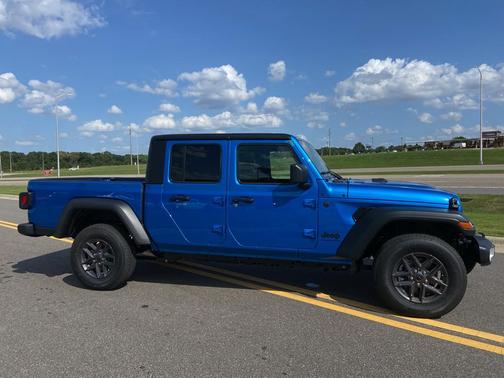 2025 Jeep Gladiator Sport