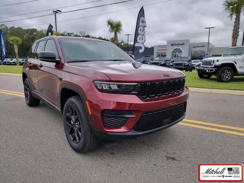 2025 Jeep Grand Cherokee Laredo