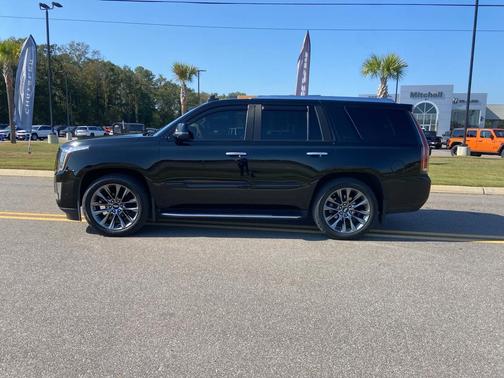 2020 Cadillac Escalade Luxury