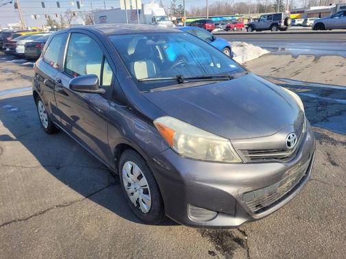 2012 Toyota Yaris LE