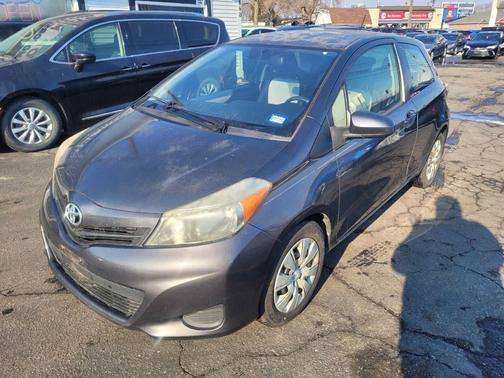 2012 Toyota Yaris LE