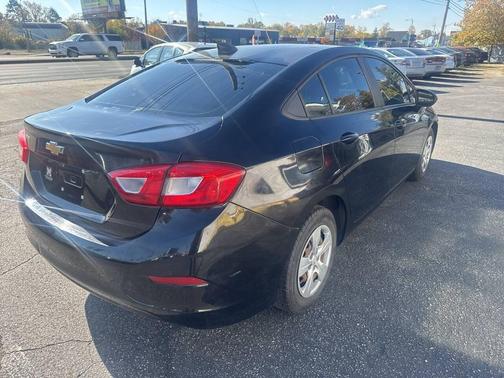 2018 Chevrolet Cruze LS