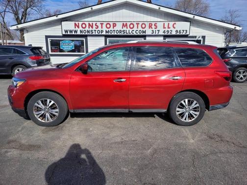 2017 Nissan Pathfinder SV