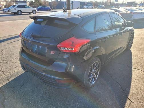 2018 Ford Focus ST 