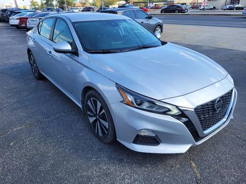2022 Nissan Altima 2.5 SV