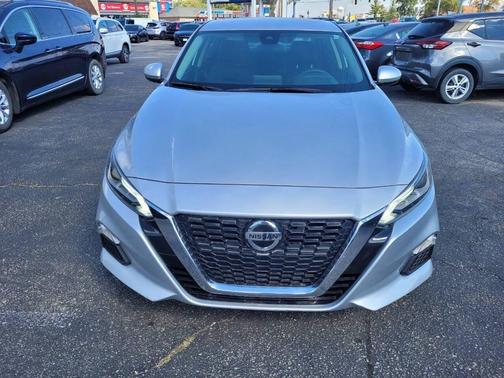 2022 Nissan Altima 2.5 SV