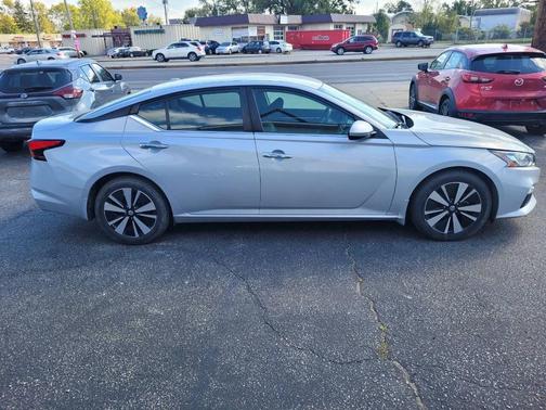 2022 Nissan Altima 2.5 SV