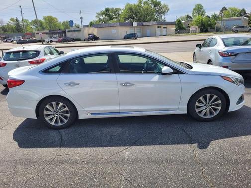 Quartz White Pearl 2016 Hyundai SONATA Sport