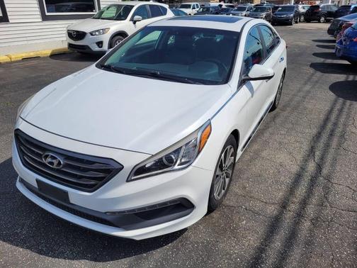 Quartz White Pearl 2016 Hyundai SONATA Sport
