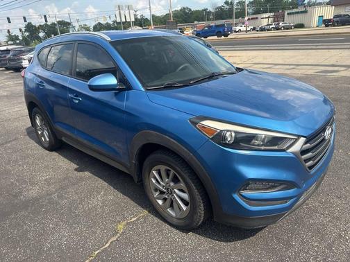 2017 Hyundai TUCSON SE