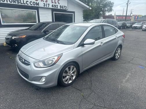 2013 Hyundai Accent SE