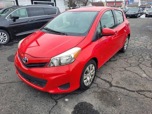 2012 Toyota Yaris LE