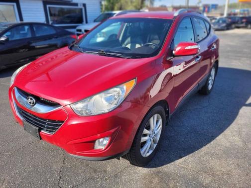 Garnet Red 2013 Hyundai TUCSON Limited
