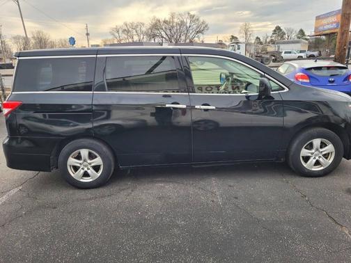 2015 Nissan Quest SV
