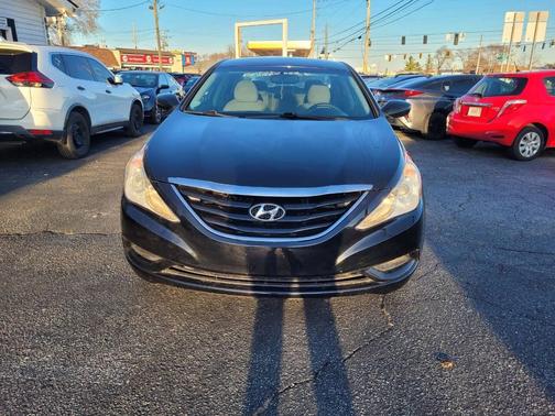 2011 Hyundai SONATA GLS