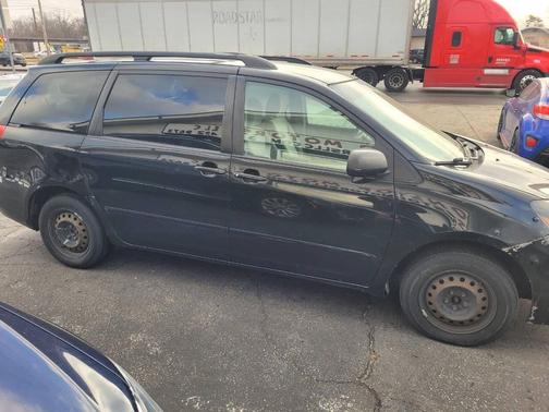 2010 Toyota Sienna CE