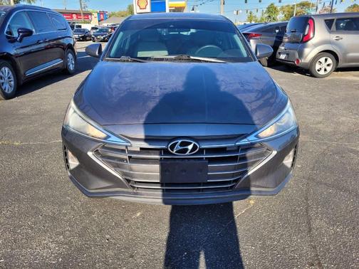 2020 Hyundai ELANTRA SE