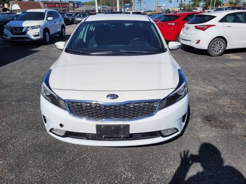 Clear White 2017 Kia Forte S