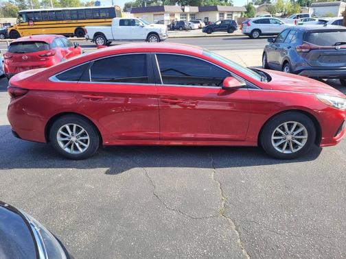 2019 Hyundai SONATA SE