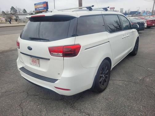 2016 Kia Sedona LX