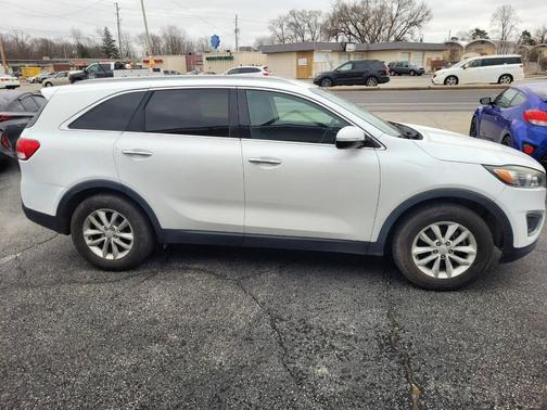 2016 Kia Sorento LX