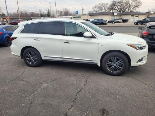 2017 INFINITI QX60 Base