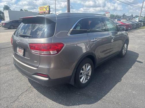 2018 Kia Sorento LX