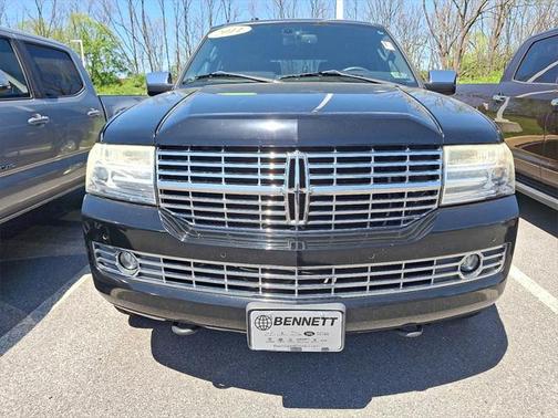2011 Lincoln Navigator Base