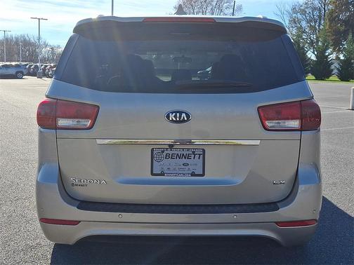 2016 Kia Sedona LX