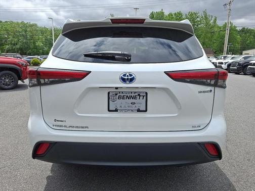 2023 Toyota Highlander Hybrid XLE