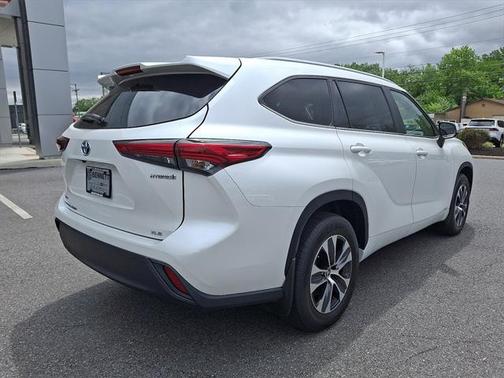 2023 Toyota Highlander Hybrid XLE
