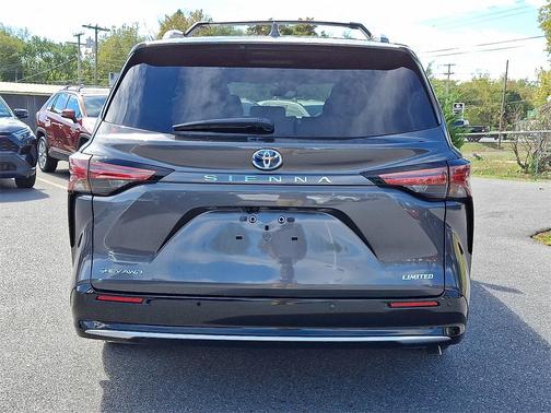 2025 Toyota Sienna Limited 7-Passenger