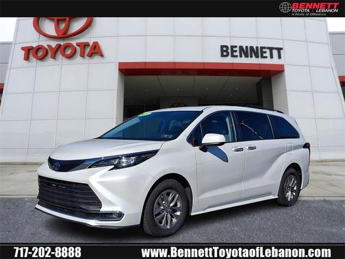 2024 Toyota Sienna XLE 8 Passenger