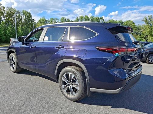 2025 Toyota Highlander XLE