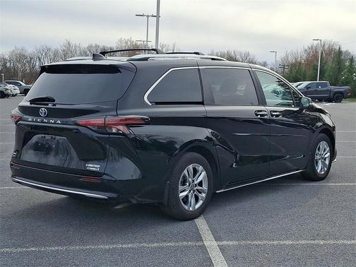 2024 Toyota Sienna Limited