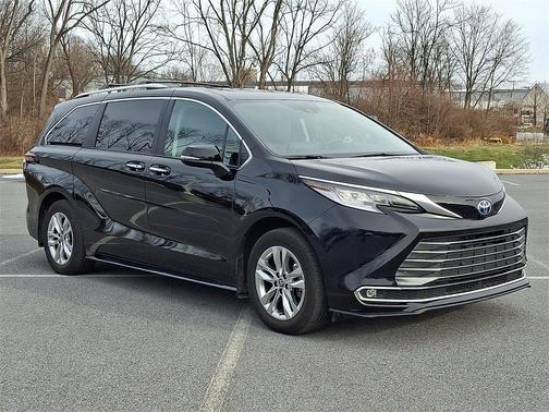 2024 Toyota Sienna Limited