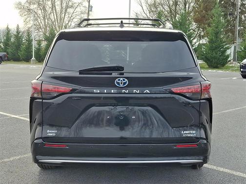 2024 Toyota Sienna Limited