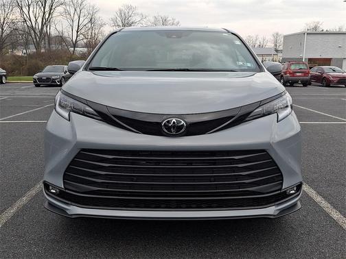 2026 Toyota Sienna Woodland Edition