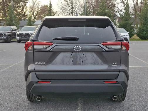 2025 Toyota RAV4 LE