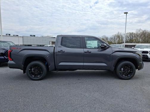 2025 Toyota Tundra Hybrid Limited